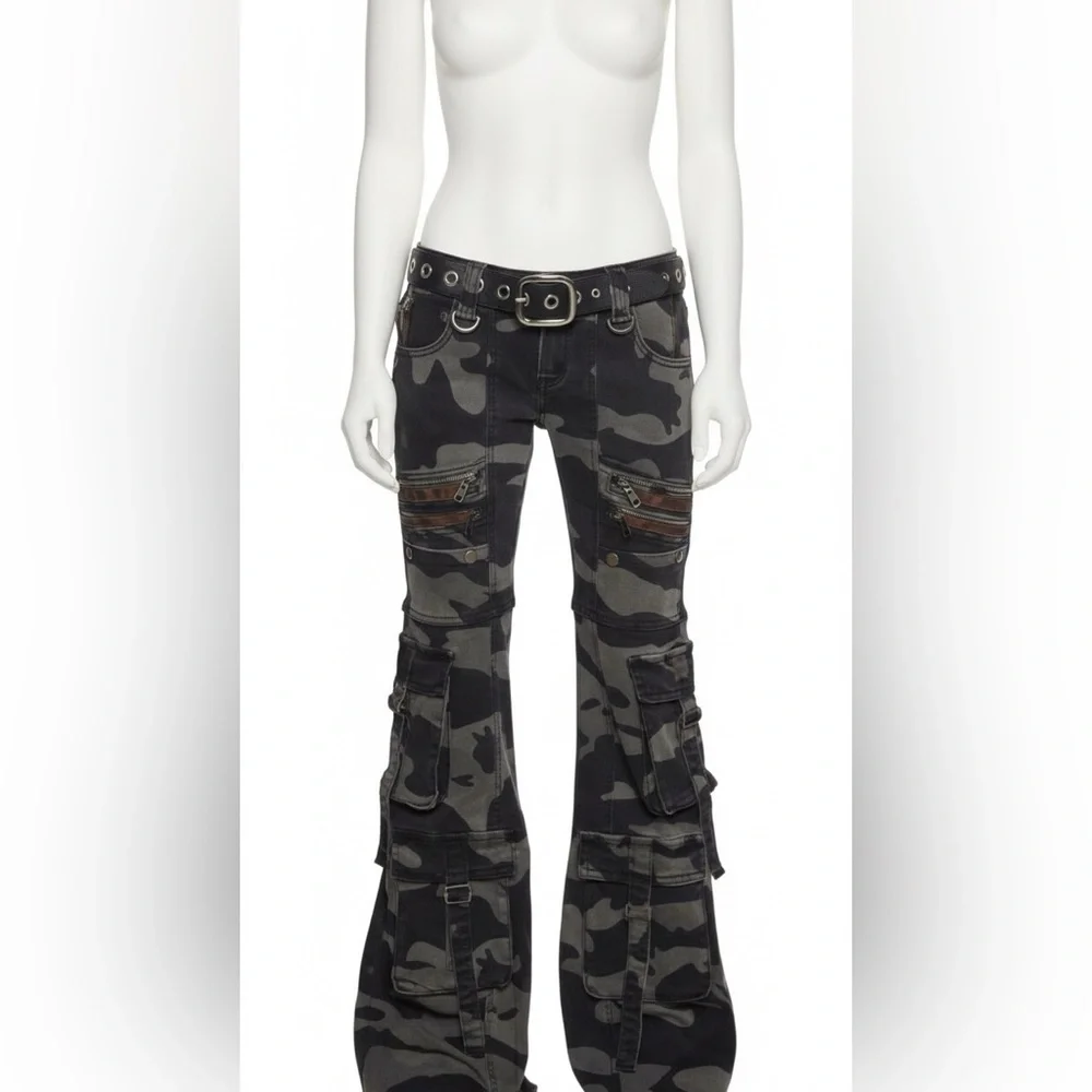 Dolls-kill Camo flared pants - Picture 1 of 4